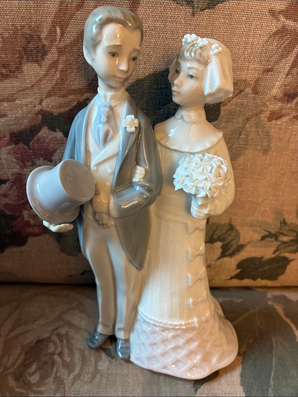 Lladro Porcelain Wedding (#4808) Bride & Groom Figurine
